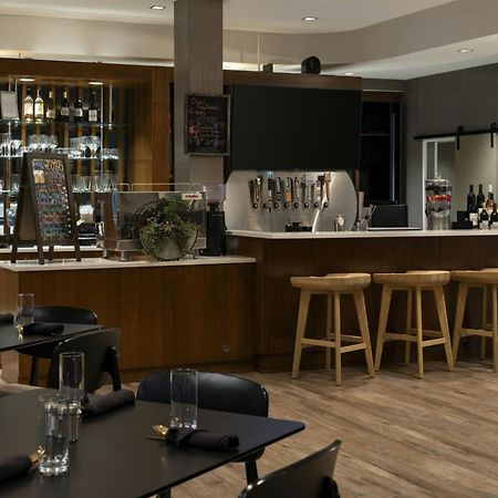 Hotel Vista Sierra Оубърн Екстериор снимка