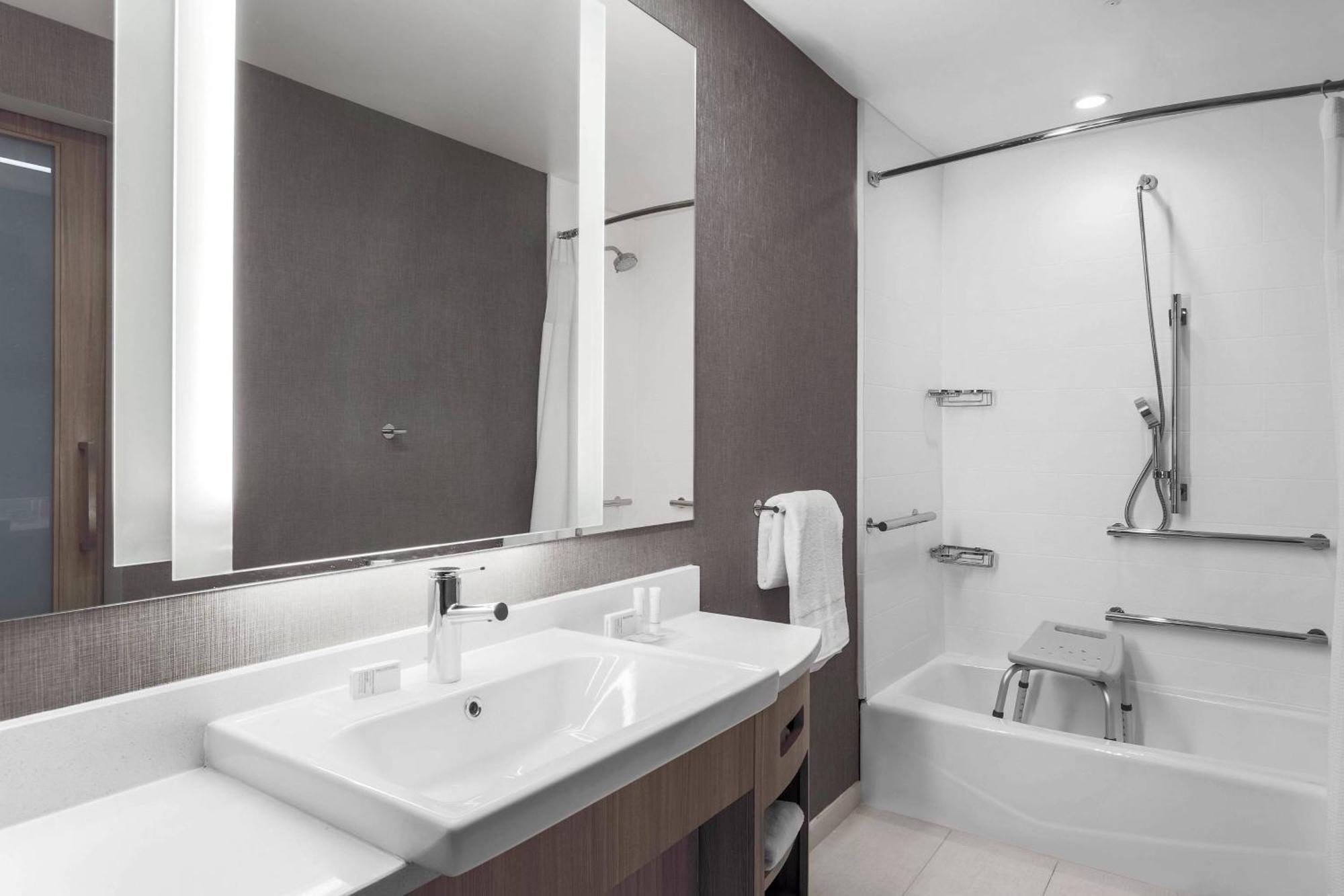 Hotel Vista Sierra Оубърн Екстериор снимка