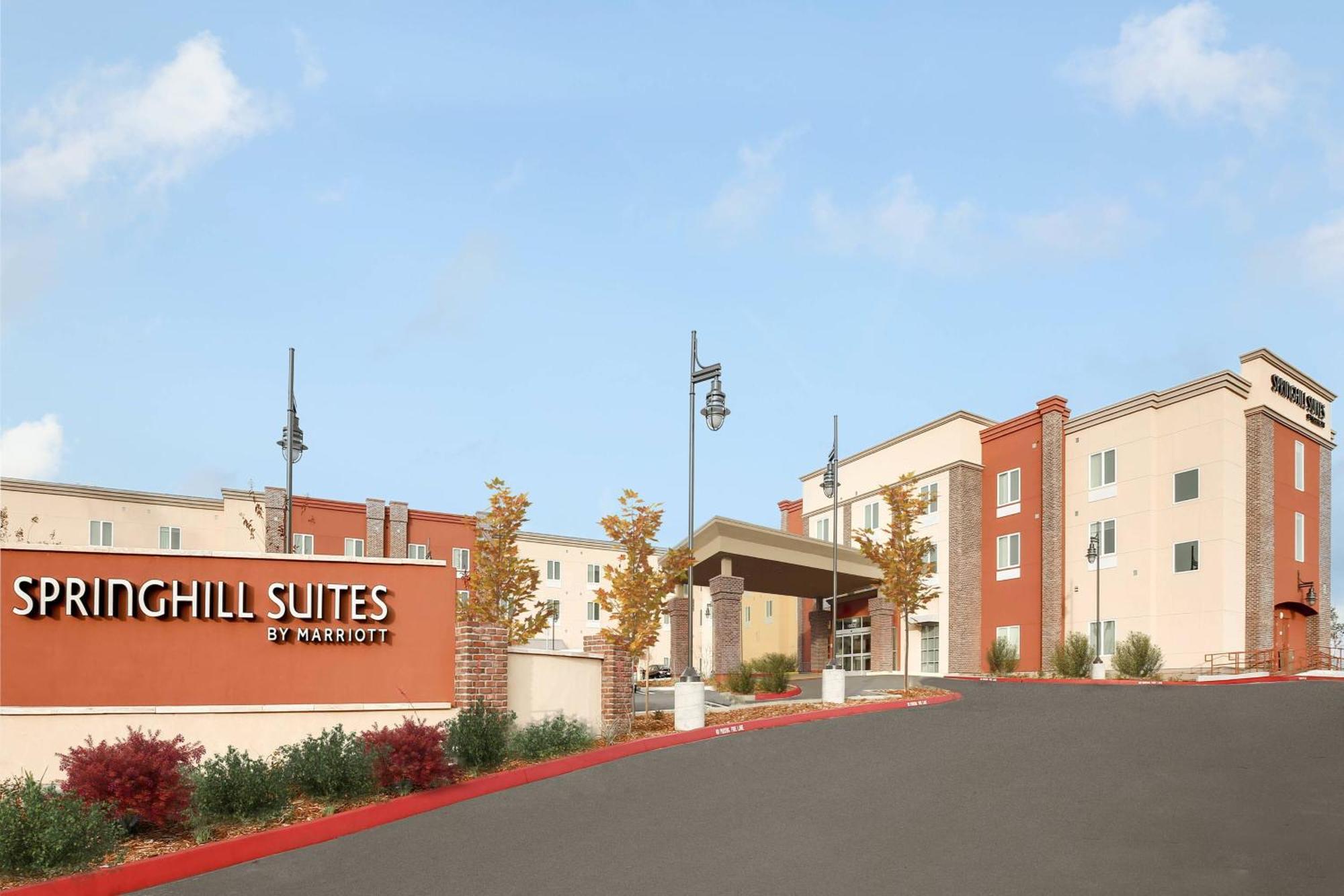 Hotel Vista Sierra Оубърн Екстериор снимка