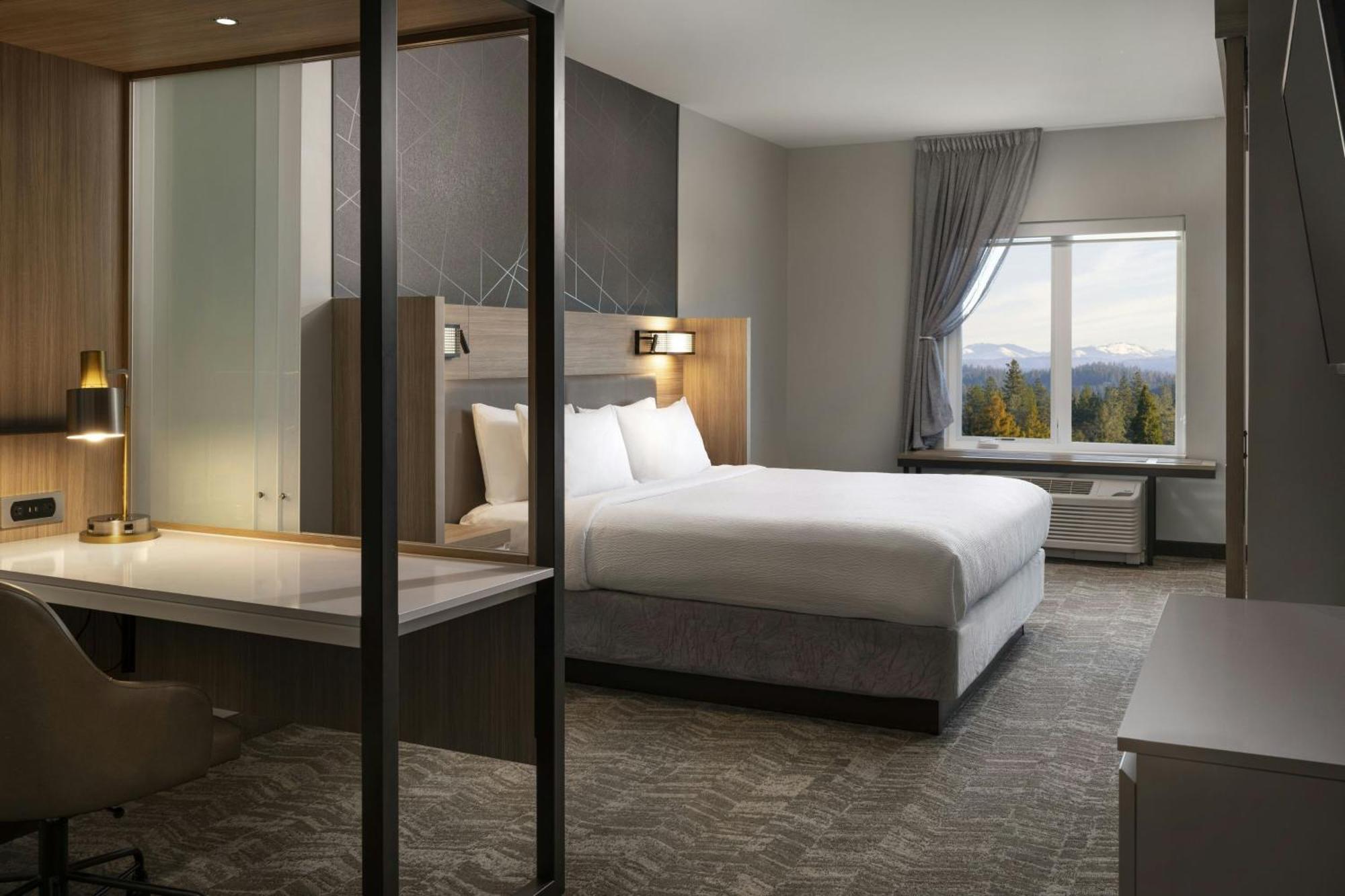 Hotel Vista Sierra Оубърн Екстериор снимка