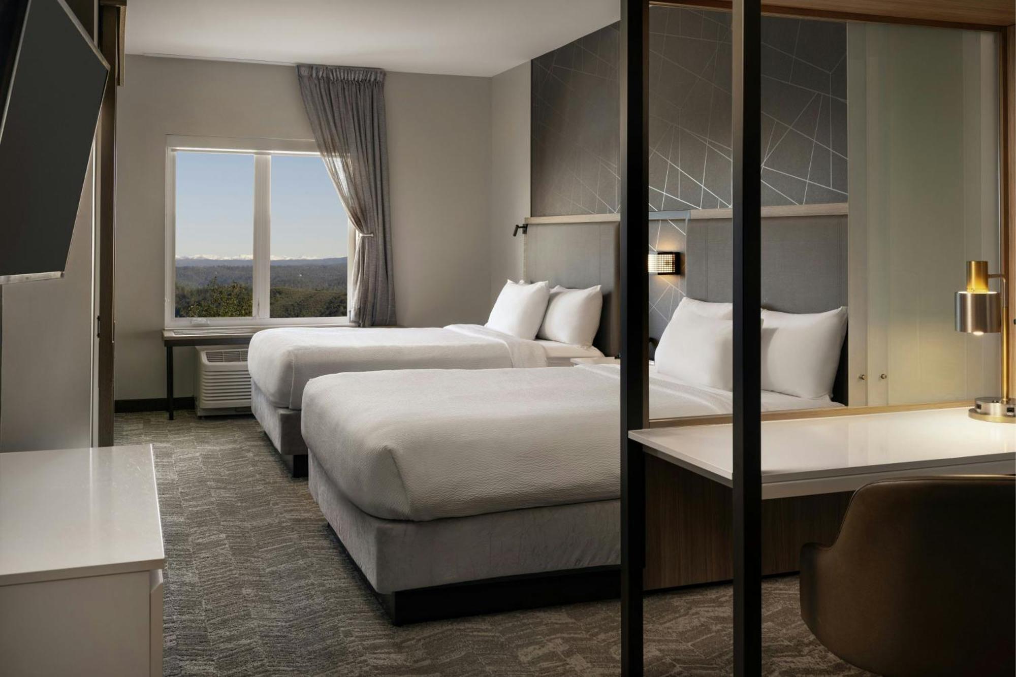 Hotel Vista Sierra Оубърн Екстериор снимка