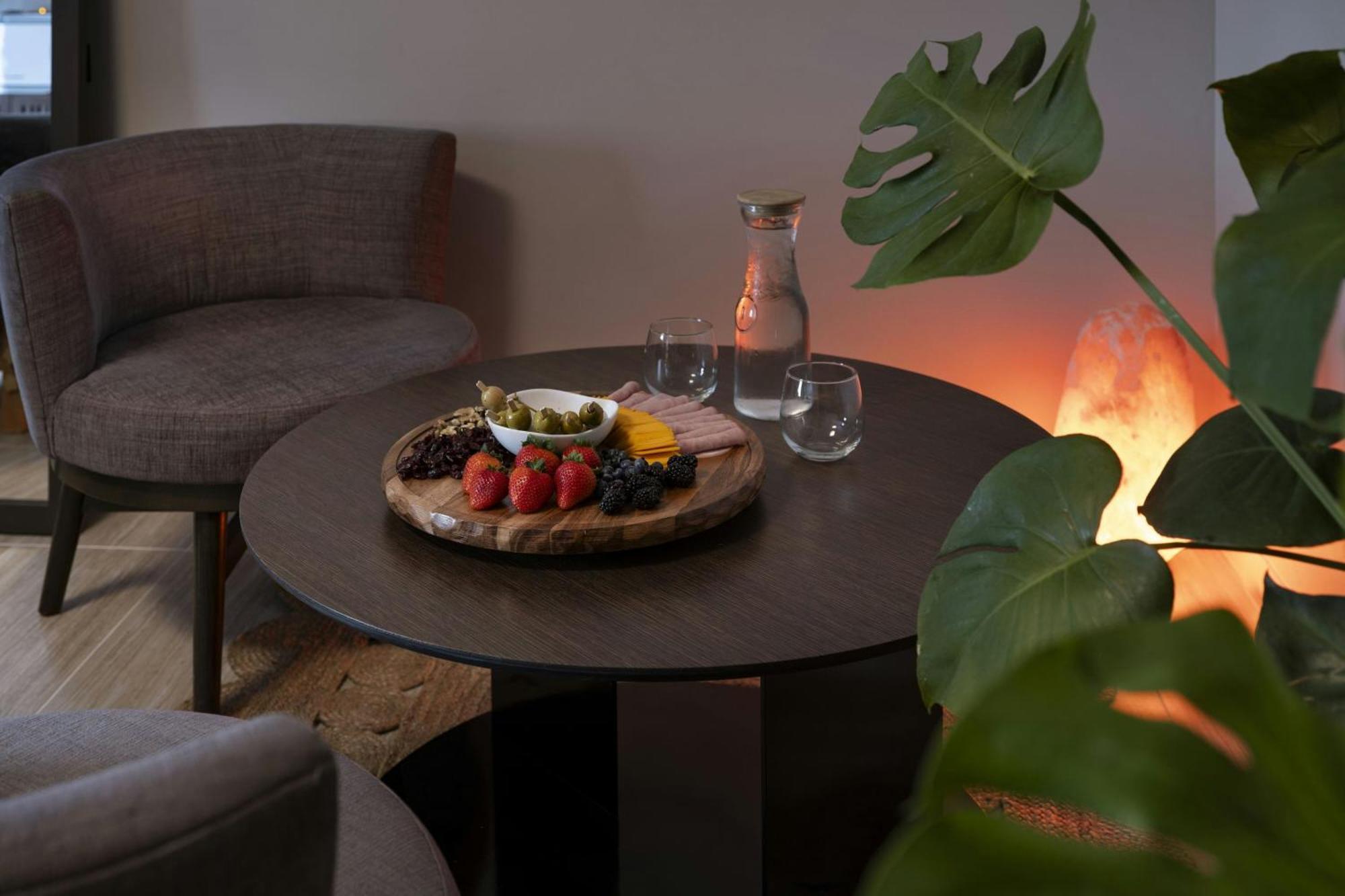 Hotel Vista Sierra Оубърн Екстериор снимка