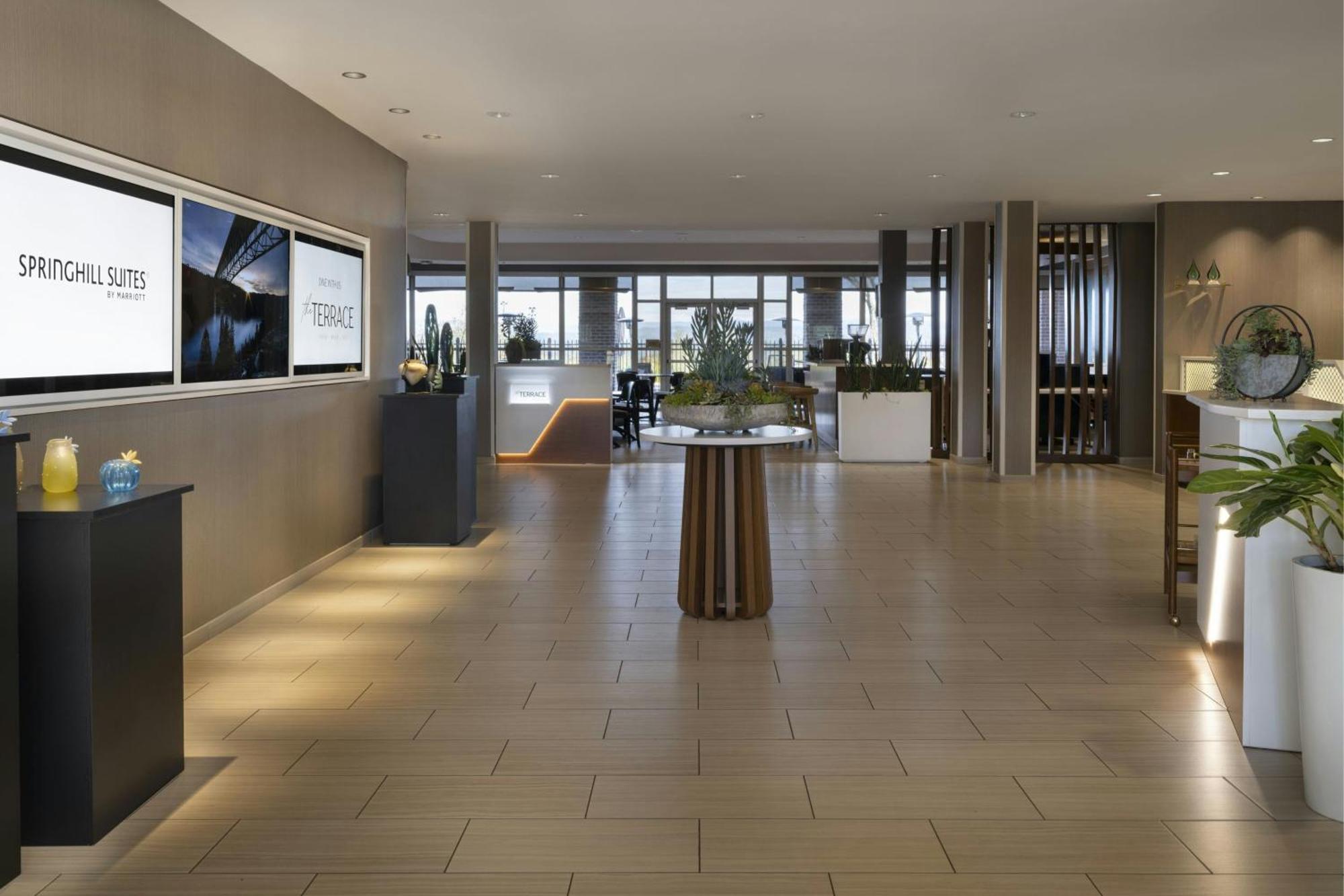 Hotel Vista Sierra Оубърн Екстериор снимка