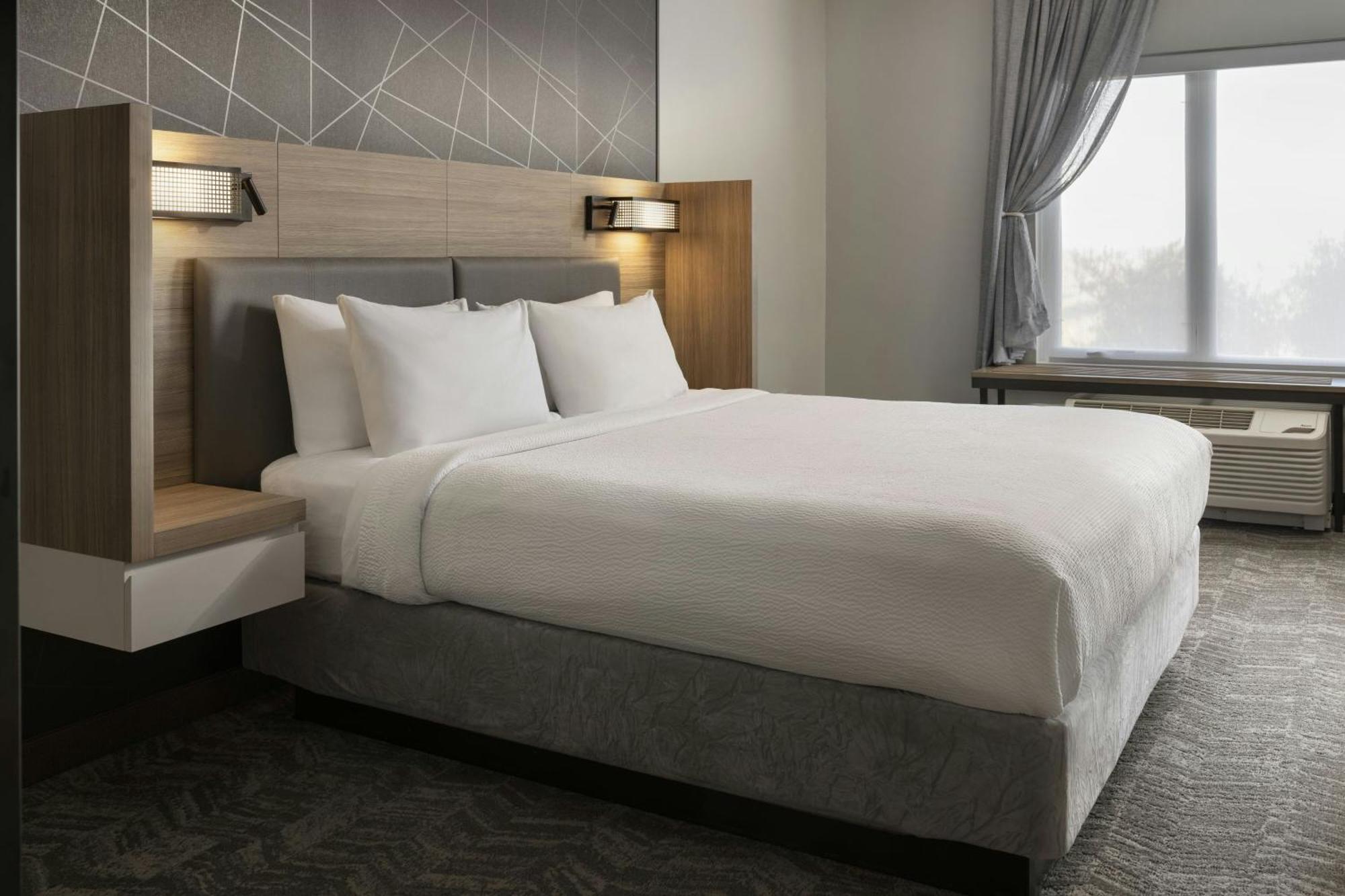 Hotel Vista Sierra Оубърн Екстериор снимка